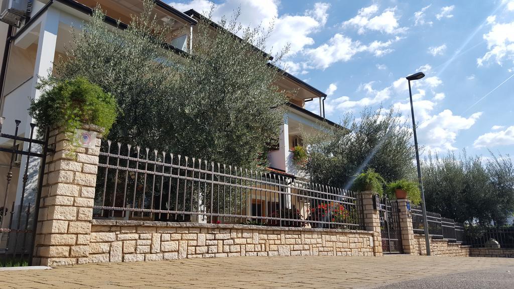 Ulika Rooms & Apartments Porec Luaran gambar