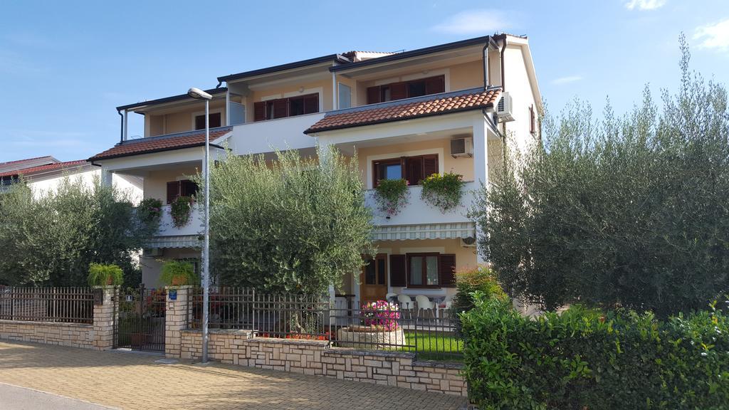 Ulika Rooms & Apartments Porec Luaran gambar