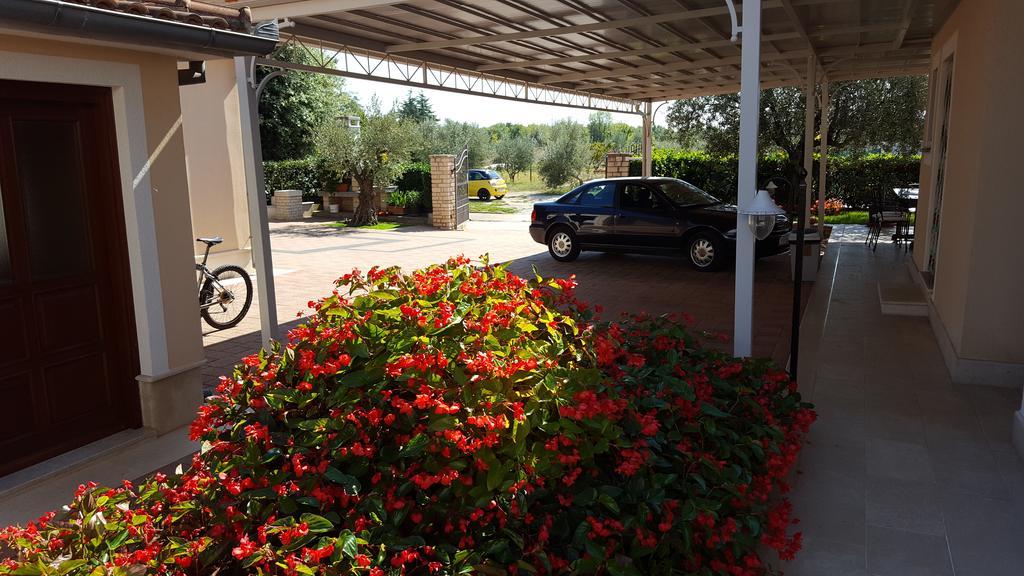 Ulika Rooms & Apartments Porec Luaran gambar