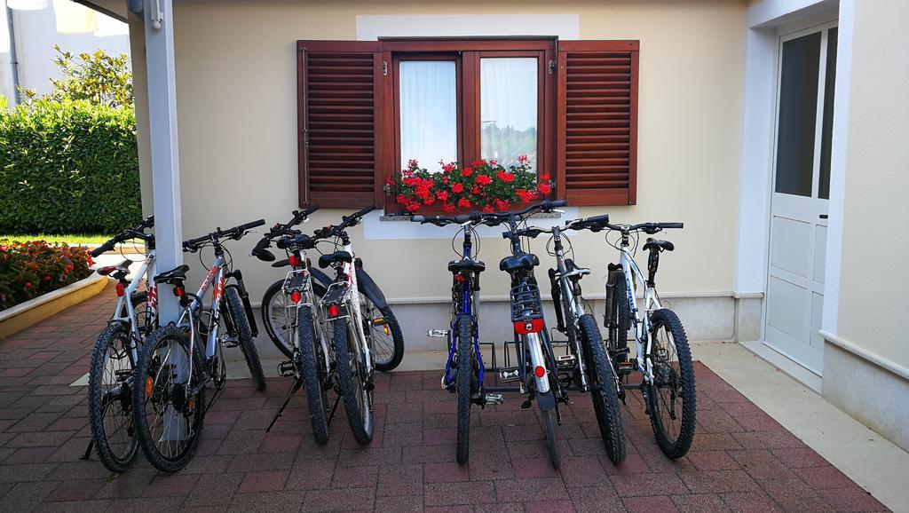 Ulika Rooms & Apartments Porec Luaran gambar
