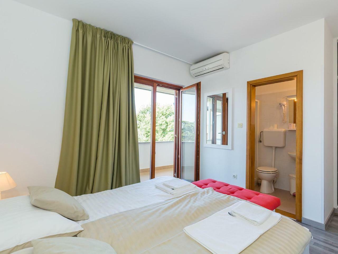 Ulika Rooms & Apartments Porec Luaran gambar