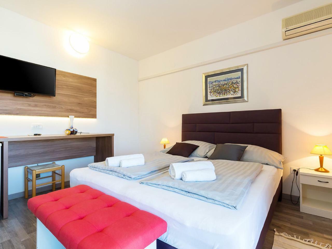 Ulika Rooms & Apartments Porec Luaran gambar